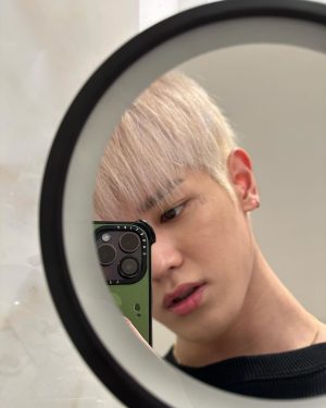 Taeyong Instagram - 我好久没有自拍了，大家觉得怎么样？