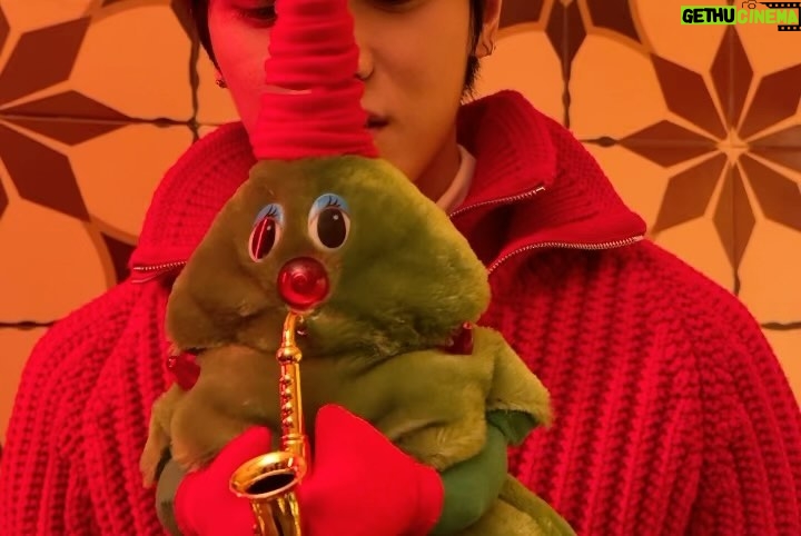 Taeyong Instagram - I hope this Christmas isnโt our last. Have a happier Christmas next year and see you again on Christmas 2025 ๐คถ๐๐