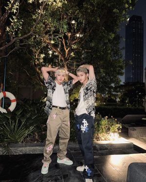 Taeyong Instagram - A chrome night in thailand 😆😁