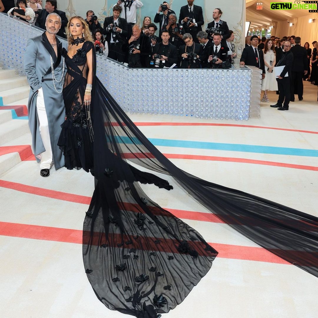 Taika Waititi Instagram - In other news that isn't quite as interesting as JP Morgan acquiring something... the #metgala was amazing. Thanks to the many wonderful souls who helped make it work, especially the incredible @prabalgurung for creating these outfits for us and my favourite @cartier for the sparkles. Love also to the immortal @jeanneyangstyle and the eternally patient @teamid for finding last minute undies. Also a special thanks to @jaredleto for the cat head. 📸: @lewismirrett @vincenttullo Makeup @melissa.dezarate #metgala2023 @gettyentertainment @metcostumeinstitute @voguemagazine