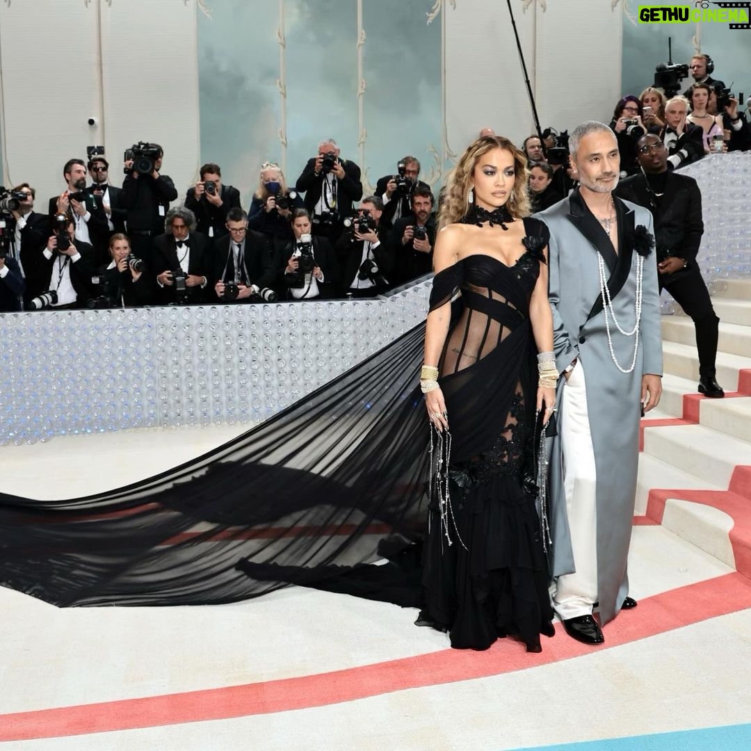 Taika Waititi Instagram - In other news that isn't quite as interesting as JP Morgan acquiring something... the #metgala was amazing. Thanks to the many wonderful souls who helped make it work, especially the incredible @prabalgurung for creating these outfits for us and my favourite @cartier for the sparkles. Love also to the immortal @jeanneyangstyle and the eternally patient @teamid for finding last minute undies. Also a special thanks to @jaredleto for the cat head. 📸: @lewismirrett @vincenttullo Makeup @melissa.dezarate #metgala2023 @gettyentertainment @metcostumeinstitute @voguemagazine