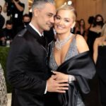 Taika Waititi Instagram - Memories of the last Met Gala which I'm only posting now because I want you to think I'm there tonight. I don't think I've ever felt more beautiful thanks to @prada and vintage @cartier diamonds and sapphires. I really was the ball of the belles. @voguemagazine @themetgalaofficial Stylez: @jeanneyangstyle Hair: @brentlawler Face: @kathyjeung Fotoz: @gettyimages #DadsAtMet