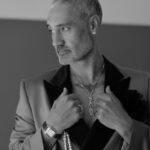 Taika Waititi Instagram - Cartier baby. @cartier #trinityrings #panthèredecartier vintage necklace #diamondpave earrings and #santos watch. @troublewithprabal tuxedo 📸@gregwilliamsphotography 🕺🏽@jeanneyangstyle 💄@melissa.dezarate