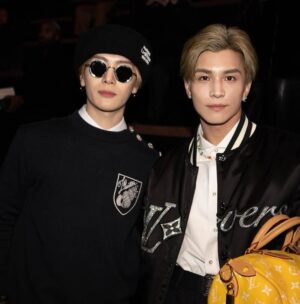 Takanori Iwata Instagram - Paris💙🤍❤️

思い出

#LVMenFW24 #louisvuitton #LVFashion 
#lesgastonsvuitton