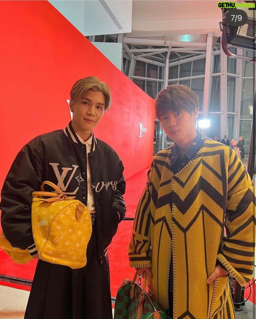 Takanori Iwata Instagram - Thank you for having me @louisvuitton @pharrell At the LV Men's Fall-Winter 2024 show. Collection was awesome‼ 刺激的な経験でした🫱🏻‍🫲🏼⚡ #LVMenFW24 #louisvuitton #LVFashion Paris, France