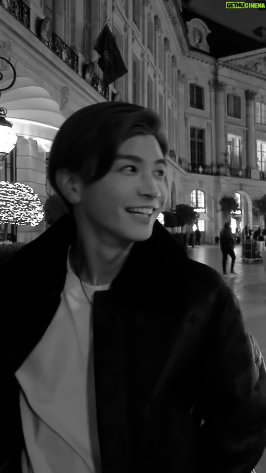 Takanori Iwata Instagram - A new music video has been uploaded to Youtube🇫🇷🎄 Directed by @takanori_iwata_official Edit : @joji_manaka Camera : Tomoya Uchida Music "モノクロの世界" (Monochrome World) by @bemyguest__official Be sure to check out this video on Youtube!! まったり聴いてな〜🕯️✨ #bemyguest #モノクロの世界
