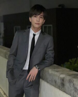 Takanori Iwata Instagram - あなたがしてくれなくても
今夜第8話。

撮影もラストスパートです👔

@anataga_drama 

宜しくお願い致します😌

#あなたがしてくれなくても