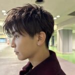 Takanori Iwata Instagram - New Pierce💎✨ @louisvuitton　 #LVJewelry　 #LVVolt New stud earring from LOUIS VUITTON’s fine jewelry collection “LV Volt”