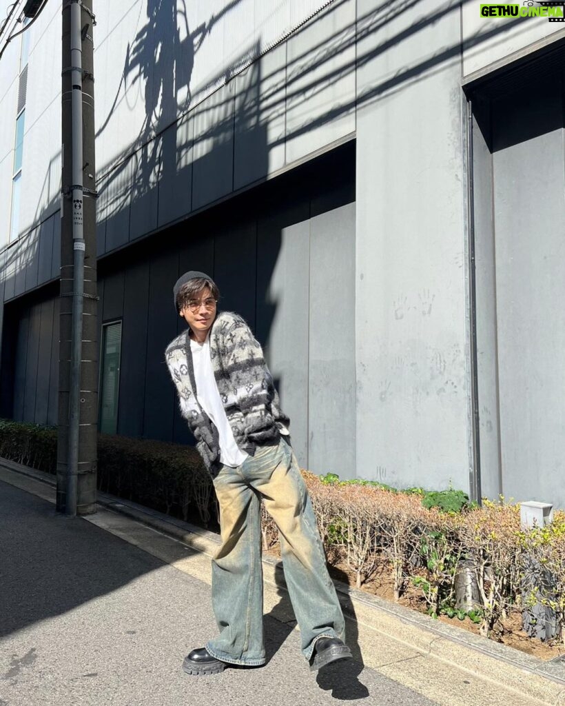 Takanori Iwata Instagram - RH day🩶🩶🩶 JSB LAND開幕まであと3週間🔥 三代目のドームツアーが帰ってくるよ🦾