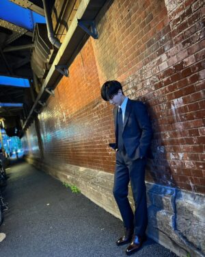 Takanori Iwata Instagram - SHINBASHI STYLE👔🍺

"あなたがしてくれなくても"
今夜第6話ぜひ

@anataga_drama