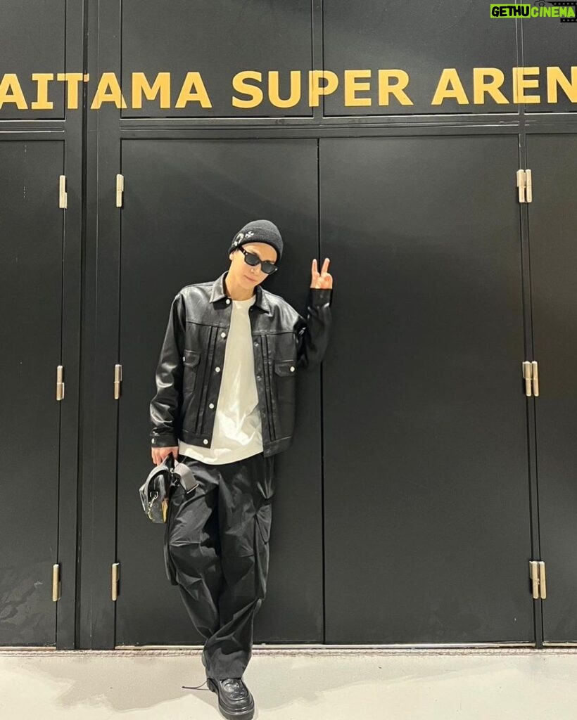 Takanori Iwata Instagram - DAY2🌹✨ #3JSB #STARS #すでに #🐘 さいたまスーパーアリーナ
