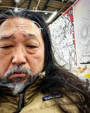 Takashi Murakami Instagram - やっと、自分を絵の世界に入らせれてます。
遅いのだが。展覧会まで、あと2週間なのだが。
アニメ制作とかで、このコンディションに数年浸かるとなると、明後日の世界に旅立っちゃうよね。
兎に角自動的に絵が描けるようなコンディションになってきました。
そのコンディションとは、絵が下手で自暴自棄になるが、そんなのどーでも良いワイ、と言う開き直れると言うゾーン、です。とほほ。