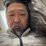 Takashi Murakami Instagram – It’s too cold to work.🥶
The studio is a box warehouse made of alloy corrugated sheet, so it doesn’t get warm even if I turn on the heater.Well, it warms up by about 1 degree, Indescribable.

寒すぎて仕事できない。🥶
スタジオは、波板一枚の箱倉庫なので、暖房ガンガン入れても暖まらない、かというと、まぁ、1度くらいは違うから温めるけど、トホホ。 Saitama Prefecture