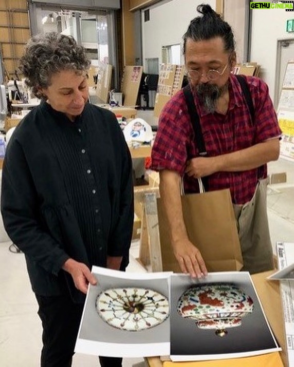 Takashi Murakami Instagram - If you’ve walked through our collection galleries before, you may notice a very familiar Ming dynasty Chinese porcelain jar in #MurakamiMonsterized. On view for the first time, this is one of several new works Murakami created for this exhibition. Murakami’s love of ceramics led him to start translating their designs into paintings, beginning with his monumental blue and white Qinghua series which are also part of this exhibition. Inspired to make a painting of our lidded jar, exhibition curator Laura Allen brought photos of the artwork to his studio in 2019. 🏛️ See this new painting by Murakami then head to the second floor galleries to see the original lidded jar that inspired him. But be sure to visit soon! The last day to see “Murakami: Monsterized” is Feb. 12. #MuseumDifferently #AsianArtMuseum #TakashiMurakami Asian Art Museum