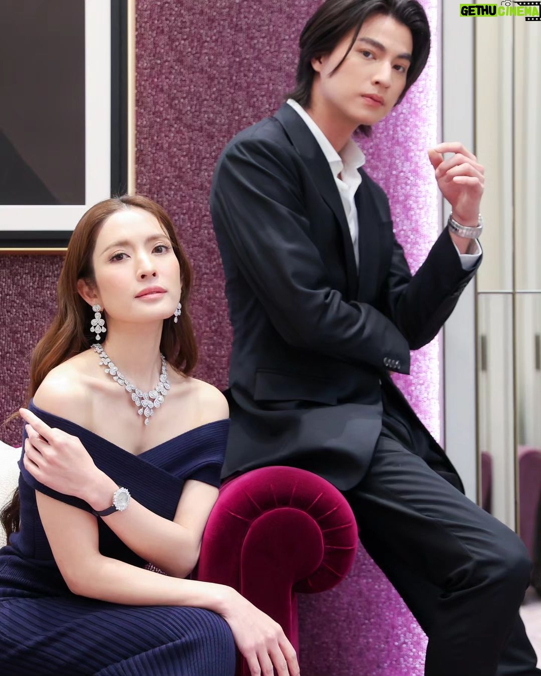 Taksaorn Paksukcharern Instagram - พบกับ Chopard Boutique ในคอนเซ็ปต์ล่าสุด ตามปรัชญาการออกแบบในแนวคิด “เมซง” (Maison) หรือ “บ้าน” ได้แล้ววันนี้ที่ศูนย์การค้าสยามพารากอน #Chopard #ChopardBoutique #ChopardSiamParagon