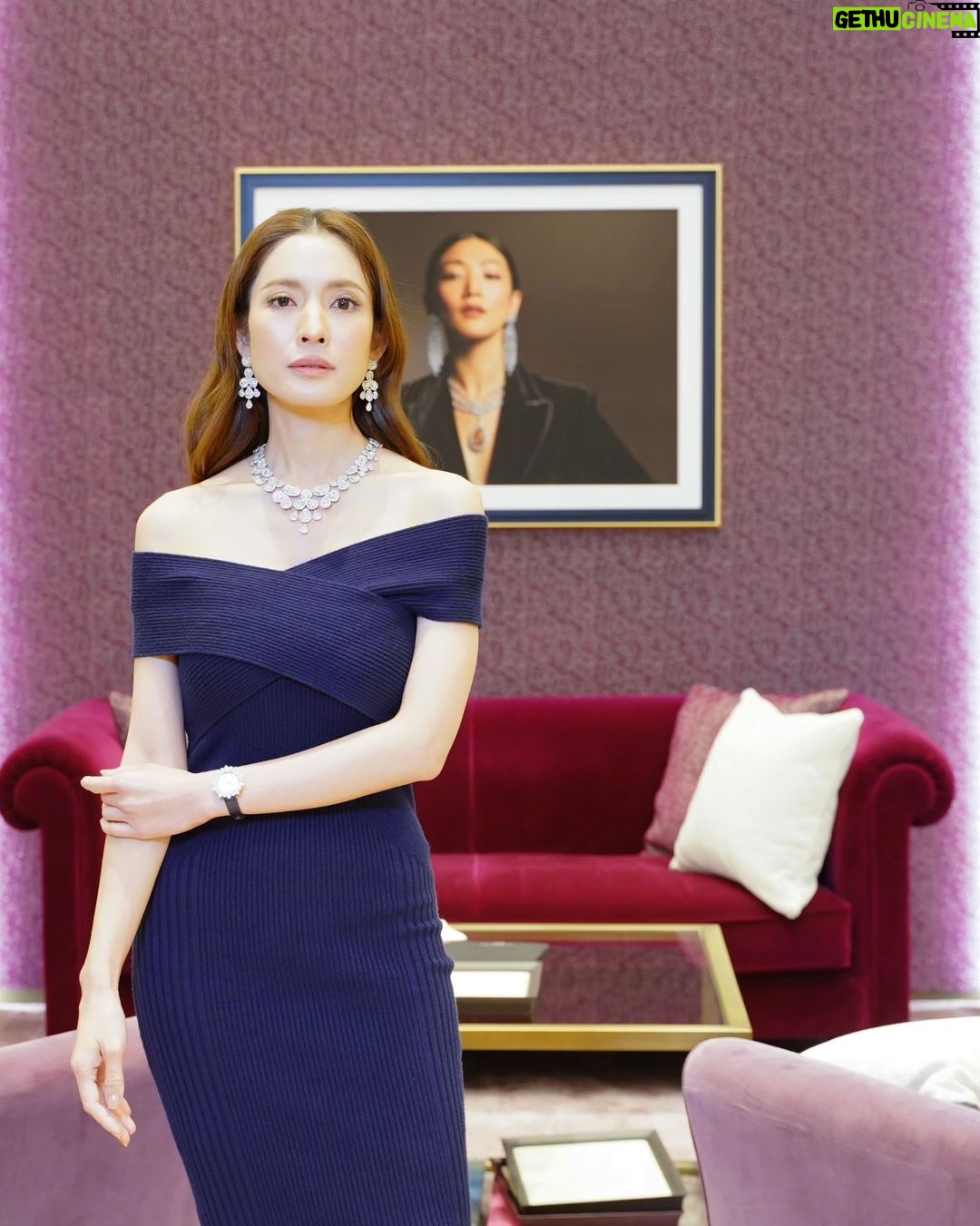Taksaorn Paksukcharern Instagram - พบกับ Chopard Boutique ในคอนเซ็ปต์ล่าสุด ตามปรัชญาการออกแบบในแนวคิด “เมซง” (Maison) หรือ “บ้าน” ได้แล้ววันนี้ที่ศูนย์การค้าสยามพารากอน #Chopard #ChopardBoutique #ChopardSiamParagon