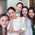 Taksaorn Paksukcharern Instagram - ขอบคุณออม&ตี๋ ที่ชวนมาร่วมฟังสวดพระพุทธมนต์ ถวายเพล และสังฆทานนะคะ 🤍🙏🤍@piyaromaom @tee7star อิ่มใจ อิ่มท้อง และดีใจได้เจอเพื่อนๆ จบงานด้วยให้สัมภาษณ์เจาะลึก Exclusive interview for my RB girls 🤭❤️ #เด็กราชินีบน #RB69