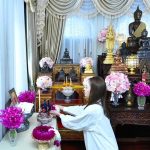Taksaorn Paksukcharern Instagram - ทำบุญครบรอบ 50 วันคุณพ่อ 🙏🏻 วัดพระเชตุพนวิมลมังคลาราม (วัดโพธิ์)