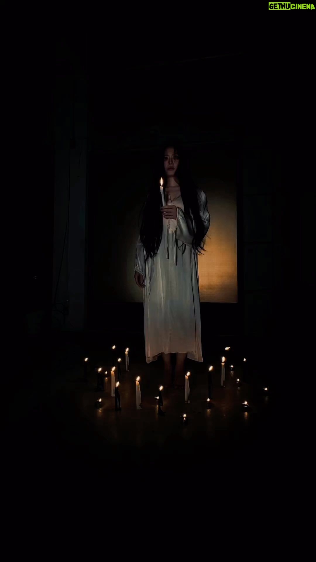 Taksaorn Paksukcharern Instagram - น้ำตา คือ คำตอบ 🕯 #Halloween