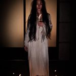 Taksaorn Paksukcharern Instagram - I’m not gonna hurt you 🕯🖤 #HappyHalloween Make up @yiim_makeup @mossomee Hair @noppasitt.vote @jeabjeab_jp Stylist @tuntunn @phynthilap @kkai.kn Photographer @roroko @kob.piyachat1565 & พี่แมนผู้ไม่มีไอจี Studio Newbrain