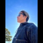 Takuya Kimura Instagram - ⁡ ⁡ ⁡ 「一緒に居られる時は一緒に！満足時間でした。 花飾りを着けたら、ご機嫌。」 ⁡ 拓哉 #木村拓哉#TakuyaKimura