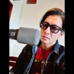 Takuya Kimura Instagram – ⁡
⁡
⁡
「ラジオ収録へ！
ゲストの方、スタッフの皆さんお疲れ様でしたぁ〜！
ありがとうございましたぁ〜！」
⁡
PEACE‼︎
⁡
STAYSAFE！
⁡
拓哉
#木村拓哉#TakuyaKimura