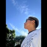 Takuya Kimura Instagram – ⁡
⁡
⁡
「10月6日。
なのにT-shirtで十分な気温と突き抜けるような青空ですね。」
⁡
PEACE‼︎
⁡
STAYSAFE!
⁡
拓哉
#木村拓哉#TakuyaKimura