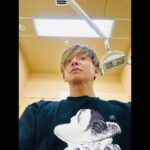 Takuya Kimura Instagram - ⁡ ⁡ ⁡ 「今日は、完全に忘れかけてた歯医者さんへ。 着信の表示を見て『ん？』『ああぁ〜❕』っとなり急いで向かいました。 お待たせしてしまった、先生、スタッフの皆さんすみませんでしたぁ〜❕🙏」 ⁡ PEACE‼︎ ⁡ STAYSAFE! ⁡ 拓哉 #木村拓哉#TakuyaKimura