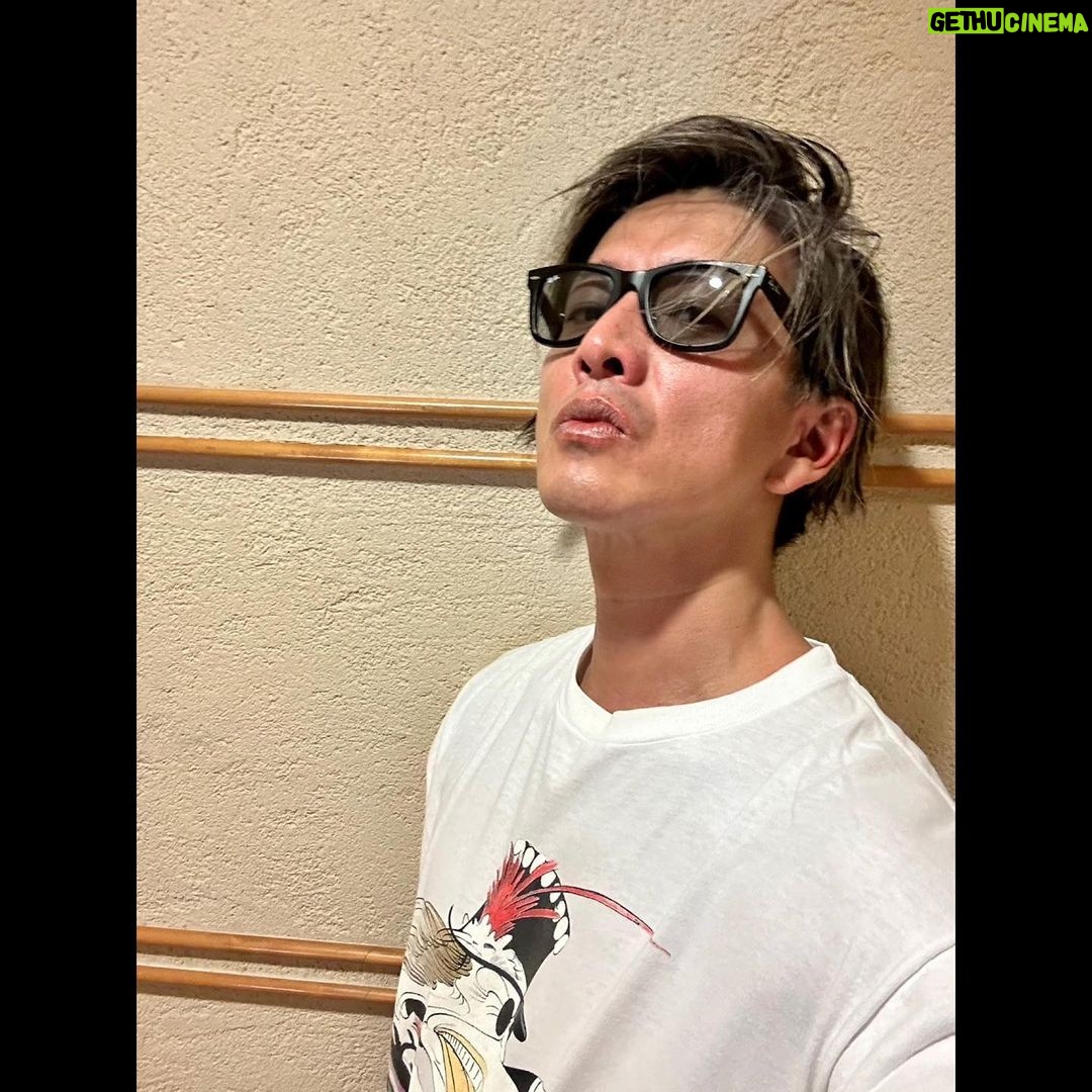 Takuya Kimura - 143.8K Likes -
「久々にジムって、身体を動かし思い切りストレッチを❕いやぁ〜、最高のストレッチ❕フィジカルもメンタルも解れましたぁ〜❕」
PEACE‼︎
STAYSAFE!
拓哉
#木村拓哉#TakuyaKimura
