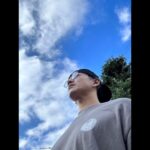 Takuya Kimura Instagram – ⁡
⁡
⁡
「台風が過ぎ、青空が広がっています❕
胸いっぱいに空気を吸って、姿勢を意識して7000歩アムと行って来ました。」
⁡
PEACE‼︎
⁡
STAYSAFE!
⁡
拓哉
#木村拓哉#TakuyaKimura