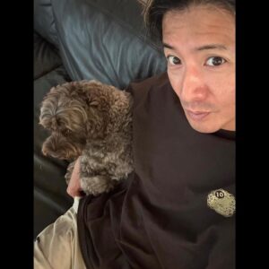 Takuya Kimura Instagram - ⁡
⁡
⁡
「急に空の表情が変わってきて、いきなりの雷❕
あの大きな音が鳴り響くと、ピッタリと身体を寄せて来ます…。
物凄く細かく震えるアムに暫くの間"大丈夫‼︎"の声掛けです❕」
⁡
PEACE‼︎
⁡
STAYSAFE!
⁡
拓哉
#木村拓哉#TakuyaKimura