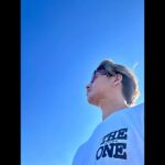 Takuya Kimura Instagram - ⁡ ⁡ ⁡ 「夕方狙いで行って来ましたぁ〜❕ 久々に海の友達にも会えたし、最高な時間でしたぁ〜❕ あぁ〜、心地良い疲れ。」 ⁡ PEACE‼︎ ⁡ STAYSAFE! ⁡ 拓哉 #木村拓哉#TakuyaKimura