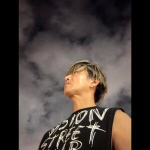 Takuya Kimura Instagram - ⁡
⁡
⁡
「昼間は自分の…。
夜は犬達の…。
⁡
そんで、その後のスイカが最高です❕」
⁡
PEACE‼︎
⁡
STAYSAFE!
⁡
拓哉
#木村拓哉#TakuyaKimura