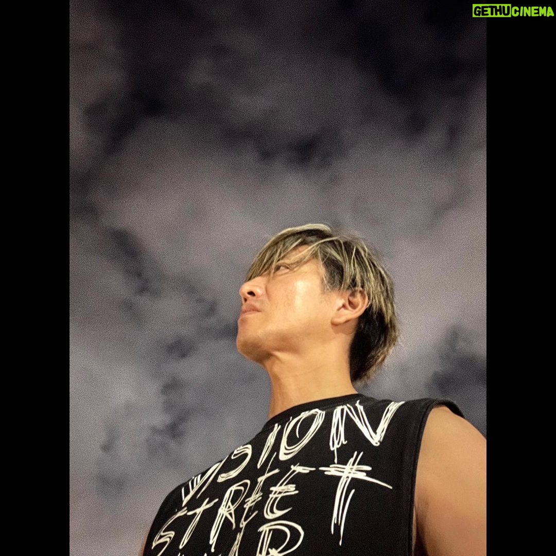 Takuya Kimura - 151.4K Likes -
「昼間は自分の…。
夜は犬達の…。
そんで、その後のスイカが最高です❕」
PEACE‼︎
STAYSAFE!
拓哉
#木村拓哉#TakuyaKimura