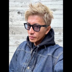 Takuya Kimura Instagram - ⁡
⁡
⁡
「今年も本当にありがとうございました！
皆さん良いお年をお迎えください！
そして、2024年も宜しくお願い致します！」
⁡
拓哉
#木村拓哉#TakuyaKimura