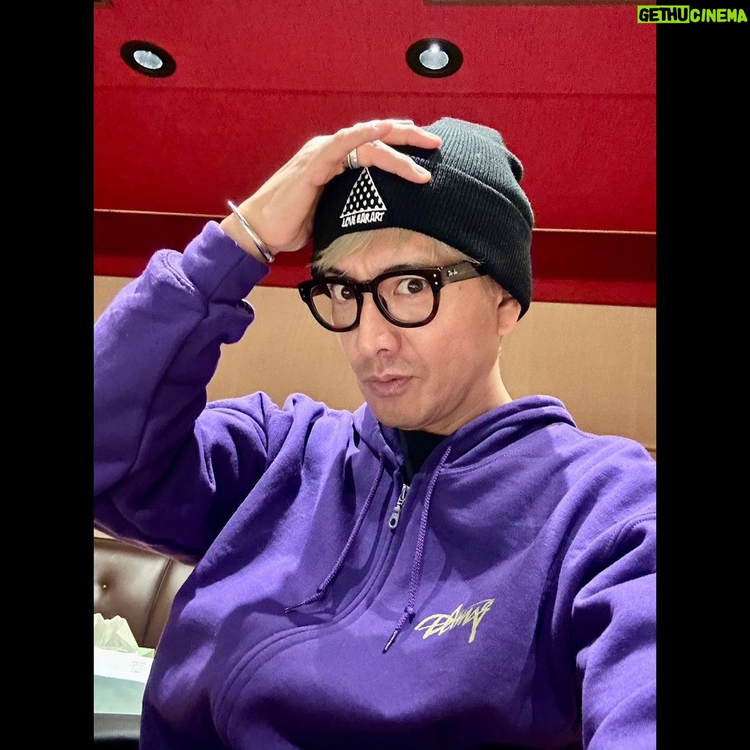 Takuya Kimura Instagram - 「クリスマスの今日、再びスタジオにてレコーディングを!グルーヴ感バリバリの曲で、とっても楽しかったです!」 拓哉 #木村拓哉#TakuyaKimura