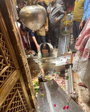 Tamannaah Instagram - Har har Mahadev 🙏🙏🙏

#kashivishwanath #varanasi