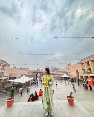 Tamannaah Instagram - Har har Mahadev 🙏🙏🙏

#kashivishwanath #varanasi