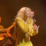Tamar Braxton Instagram - I’m thinking about you all the way home!✨ ORLANDO I’ll see you Dec 8th! Get your tickets now 💛🤞🏽 #loveandwar10