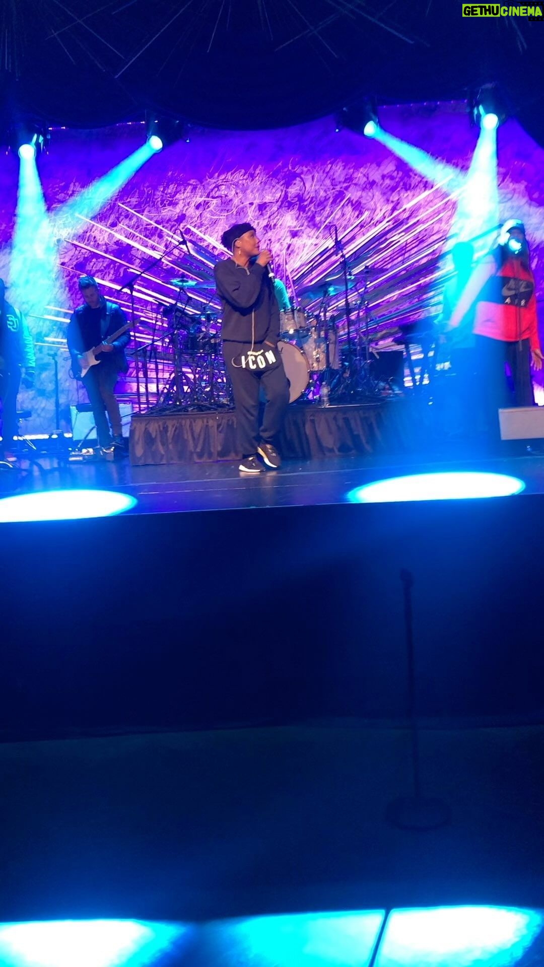 Tamar Braxton Instagram - Can’t wait to be back home, on stage, in five days @hobdallas . @loveandwar10yr get the remaining tickets now because I even made my momma buy a ticket so everyone has to as well 🤷🏽♂️ Dallas, Texas