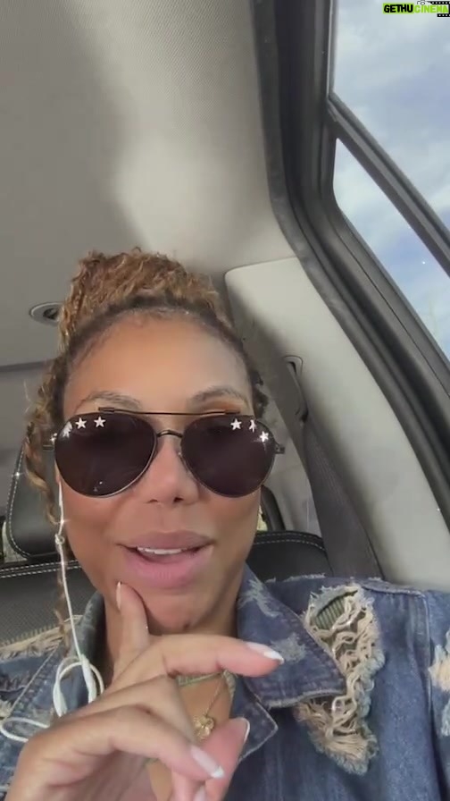 Tamar Braxton Instagram - #loveandwar10 La just went on sale 😌 @loveandwar10yr @thenovodtla Presale code is LATTE