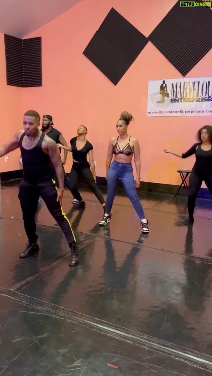 Tamar Braxton Instagram - Stepping into a Decade of Love and War! Witness the electrifying dance rehearsals as we prepare to bring the heat on our 10 year anniversary tour. Don’t miss out, grab your tickets now! 🏆✨❤️ #loveandwar10 @loveandwar10yr