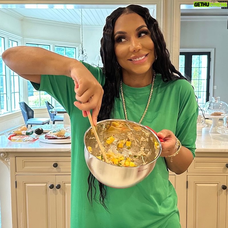 Tamar Braxton Instagram - Hey y’all!!! make sure to check out my YouTube channel for some mind-blowing garbanzo Mango tacos! They are absolutely mouthwatering, delicious, and oh so satisfying. Don't miss out on this flavor-packed experience - come join me and let's indulge together!