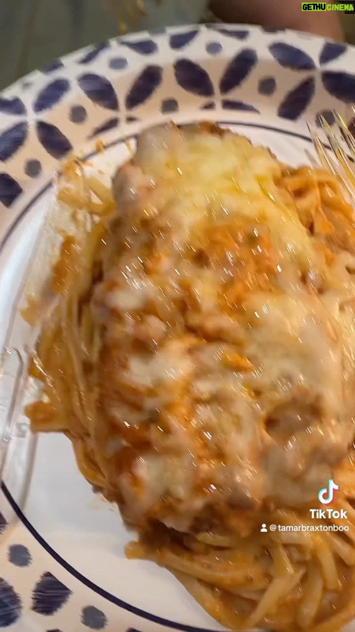 Tamar Braxton Instagram - I made chicken parm and pasta😩 tomorrow I’m going Keto 🙏🏼