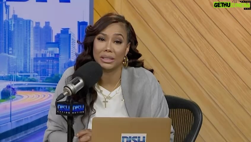 Tamar Braxton Instagram - I feel like yβall be forgetting to dish. @dishnation is a daily Keke Chile π©ππππ―