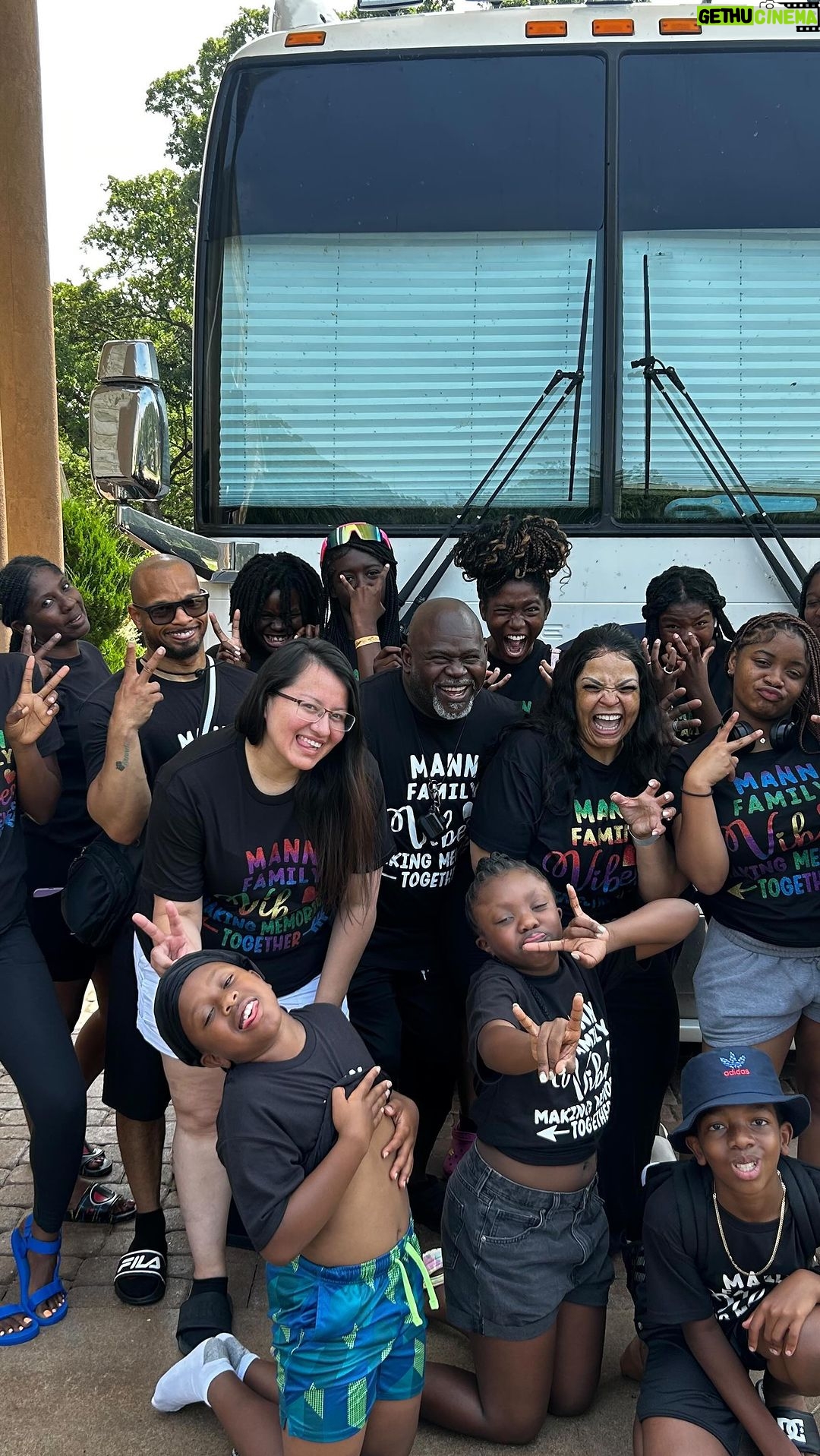Tamela Mann Instagram - Family vacation recap 📸 #themanns #familytime #summer