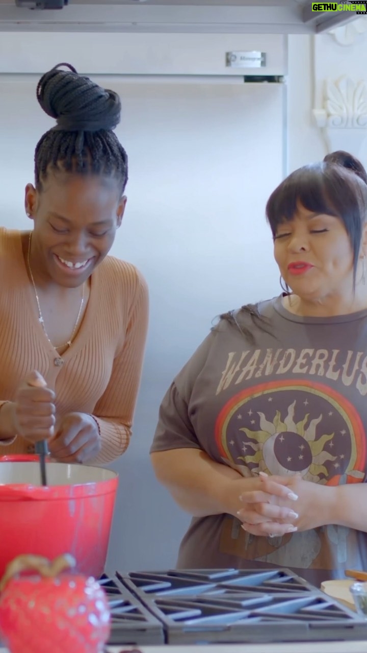 Tamela Mann Instagram - Looking for the perfect Taco Tuesday meal? WE GOT YOU! 🌮 This week on Mama Mann’s Kitchen @porcia_mann joined Tam in the kitchen to make her delicious Taco Soup. #tacotuesday #tamelamann #mamamannskitchen #tacosoup