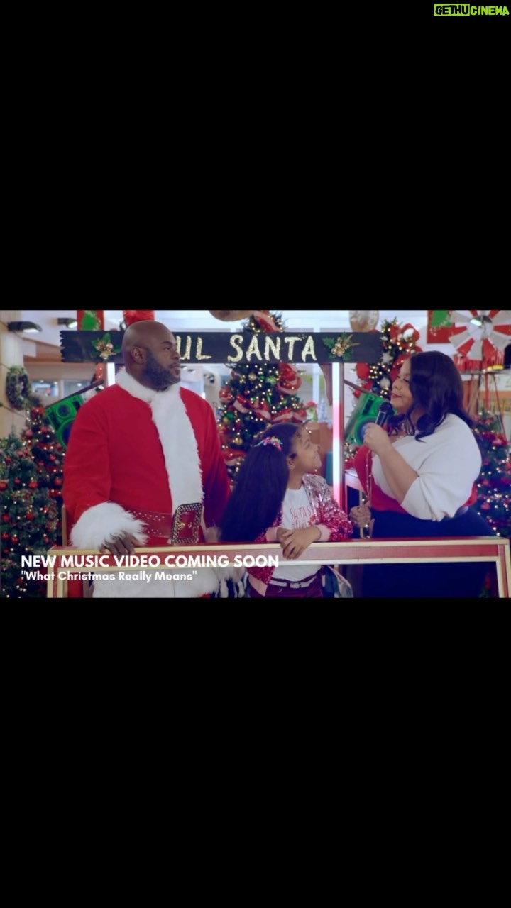 Tamela Mann Instagram - โ๐๐๐๐ฉ ๐พ๐๐ง๐๐จ๐ฉ๐ข๐๐จ ๐๐๐๐ก๐ก๐ฎ ๐๐๐๐ฃ๐จโ official music video from Tamela debuts tomorrow on MannTV! #christmas #whatchristmasmeans #newmusicvideo #manntv #davidandtamelamann