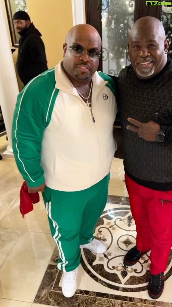 Tamela Mann Instagram - Watch tonight @ 8est on BET and BET Her .You never know who is stopping by the Manns Holiday Music celebration. Had a great time with my twin brother from another mother @ceelogreen . Happy Holidays #davidandtamelamann