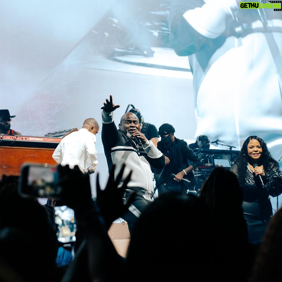 Tamela Mann Instagram - Phoenix 🙏🏾 🙏🏼 @reuniontourofficial 📸: @alexyassrr #themanns #thereuniontour